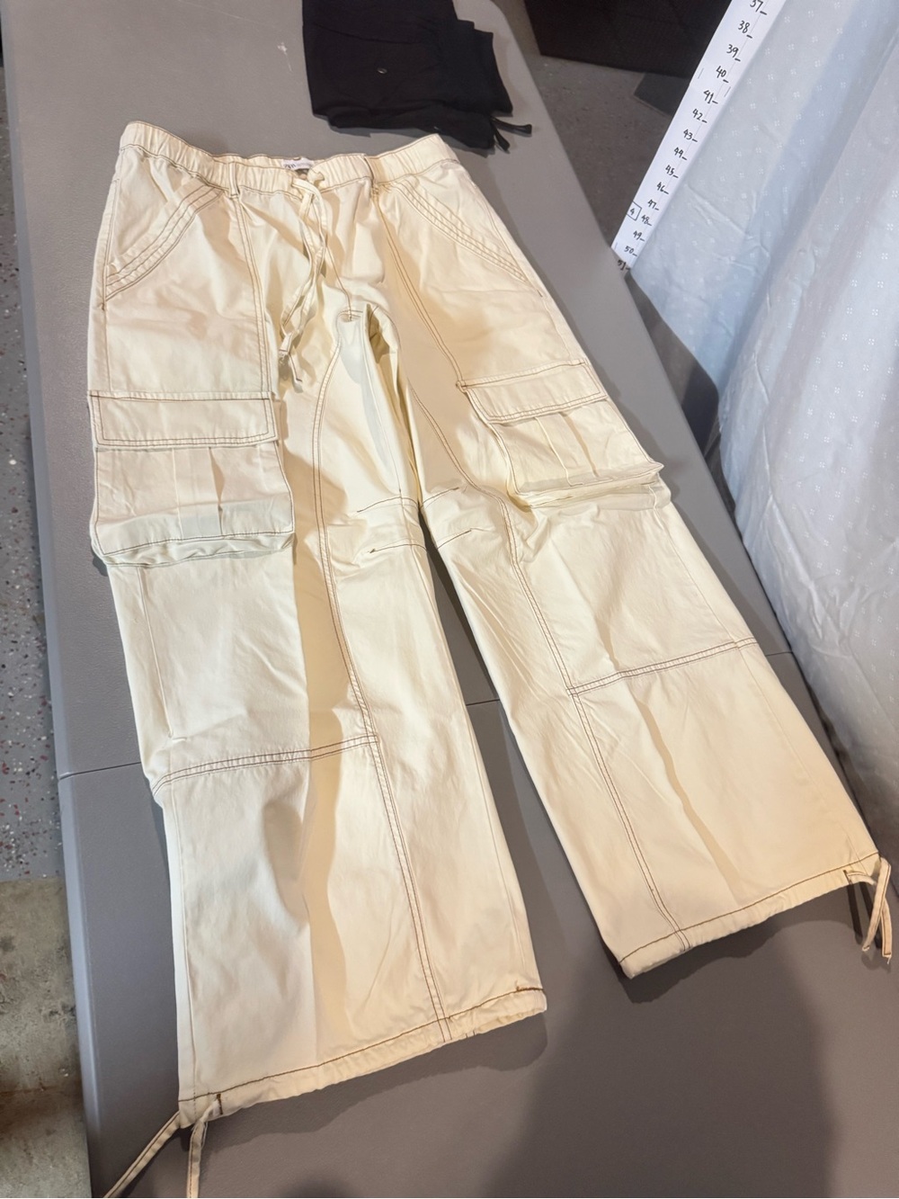 Zara Cream Elastic Waist Cargo Pants